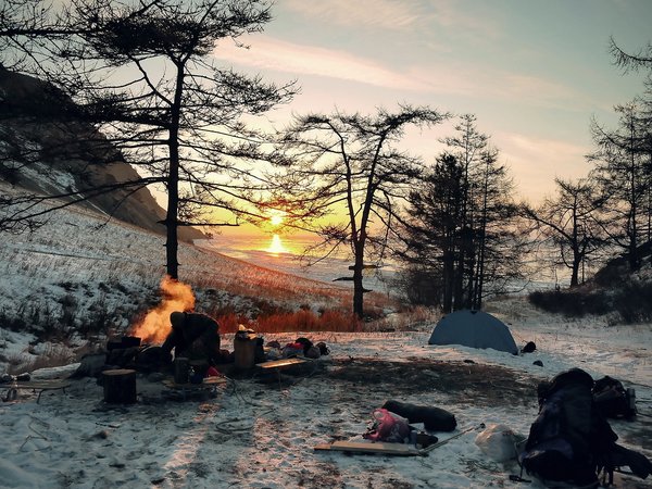 Quels sont les conseils pour un camping en région polaire en hiver ?